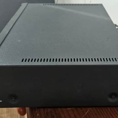 E-MU Systems ESI-32 Rackmount 32-Voice Sampler w/new display image 6