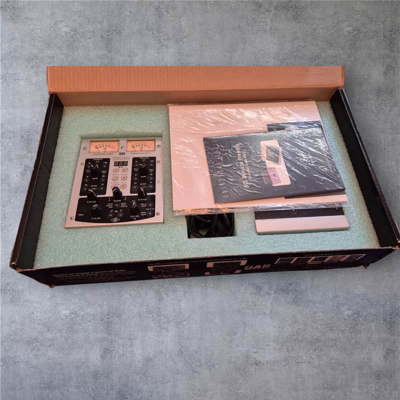 2000s Universal Audio DCS Desktop Console System Silver / Black