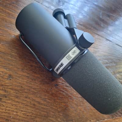 Shure SM7B Microphone w/Original box 2 Windscreens image 3