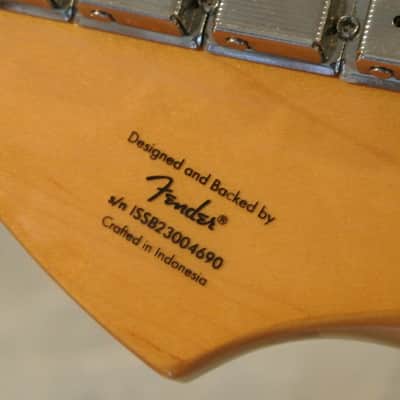 Squier Classic Vibe 60's Stratocaster - Candy Apple Red- With Gig Bag image 13