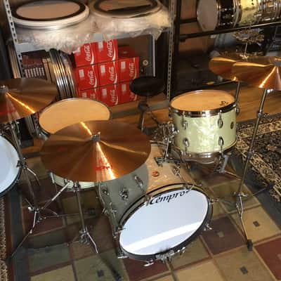 Tempro 3pc Drum Set 1960's White Marine Pearl image 4