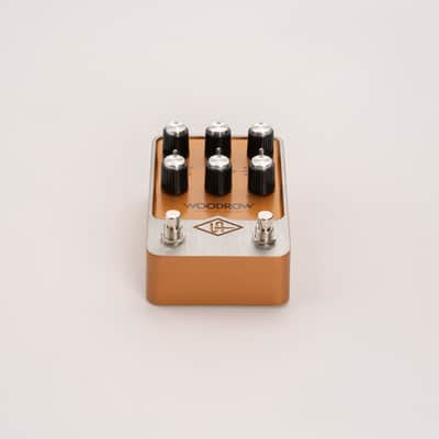 Universal Audio UAFX Woodrow ’55 Instrument Amplifier 2022 - Present - Copper / Silver image 3
