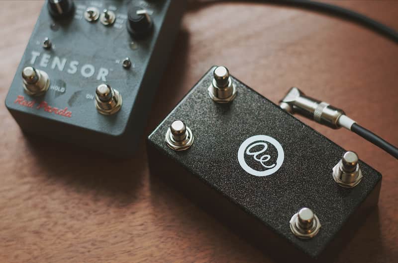 Analog Endeavors AUX4RP - Red Panda Remote4 Switch for Tensor image 1