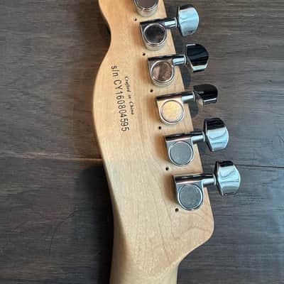 Squier Telecaster 2016 loaded neck image 2