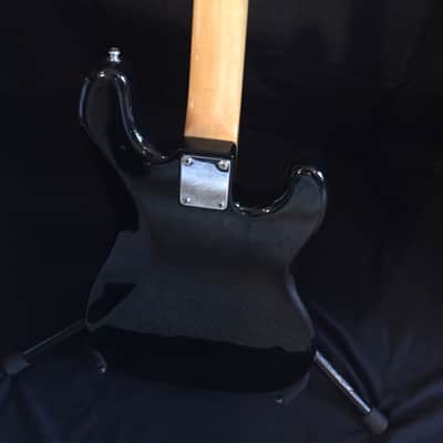 Fender Precision Bass - Left Handed 32" Scale MIJ image 5