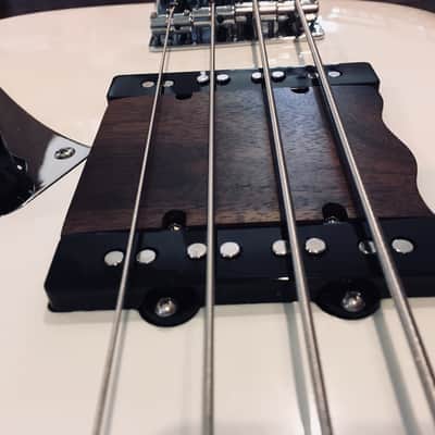 Bass Ramp Thumb Rest for American and Mexican MIM Fender Standard Jazz Bass - BONK image 2