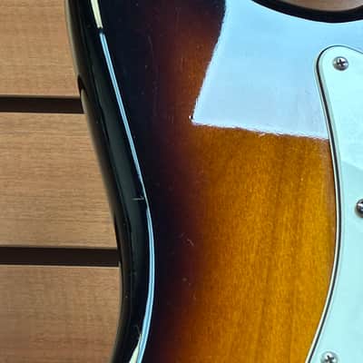 Fender American Special Stratocaster with Maple Fretboard in 2-Color Sunburst 2012 w/Lightweight Case image 4