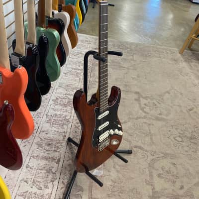 Squier Classic Vibe '70s Stratocaster HSS with Laurel Fretboard - Walnut image 8