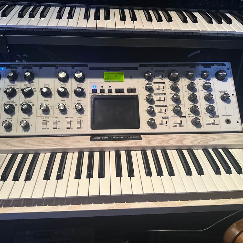 2002 – 2015 Moog Minimoog Voyager Performer Edition 44-Key Mon…