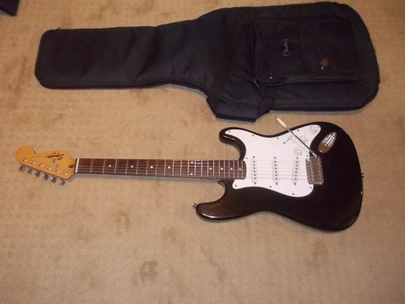 Squier Standard Stratocaster 1989 - 2000 | Reverb