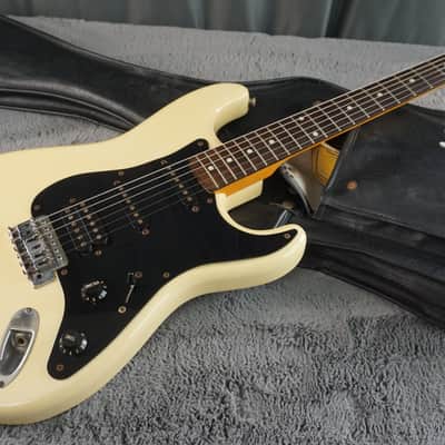 Fender Stratocaster 1984 - 1987 - White Japan image 23