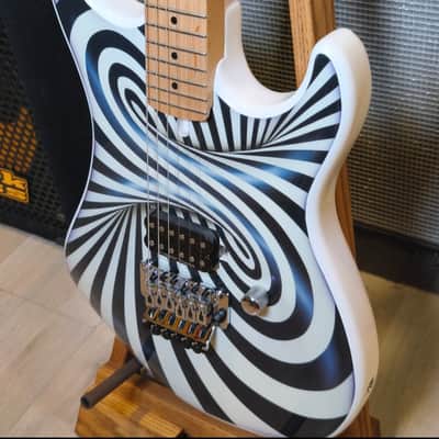 Kramer The 84 Custom Graphics 2021 - The Illusionist 3D Black / White Swirl image 6