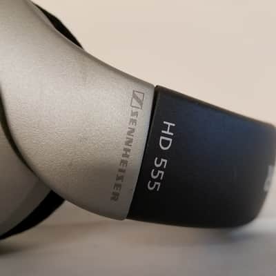 Sennheiser HD555 Stereo Dynamic Headphones image 6