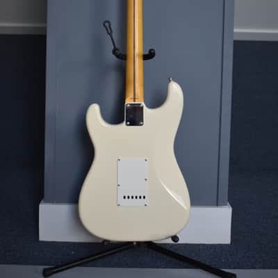 Fender JV Modified '60s Stratocaster 2022 - Present Olympic White image 2