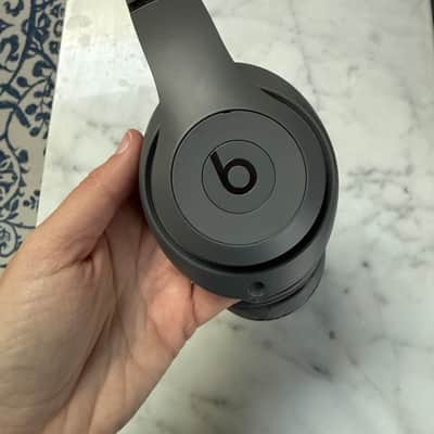 Beats by Dre Studio 3 Wireless Headphones image 2