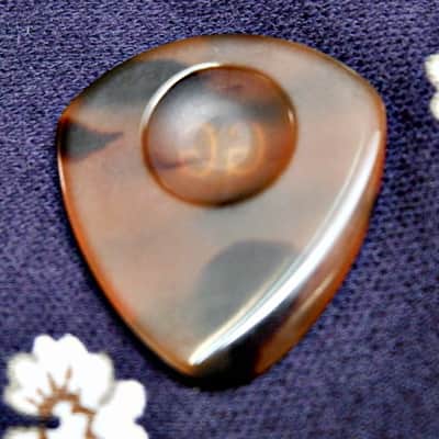 DjangoGuitars Gizmo Graf Signature Model GG  Gypsy Jazz Pick 3.5mm - Vintage Galaith image 2