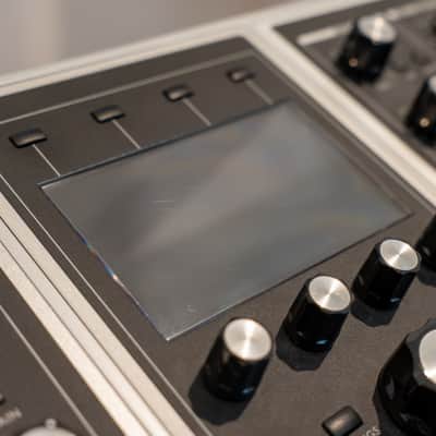 Moog One 16-Voice 61-Key Polyphonic Analog Synthesizer 2018 - Present - Black/Ash image 5