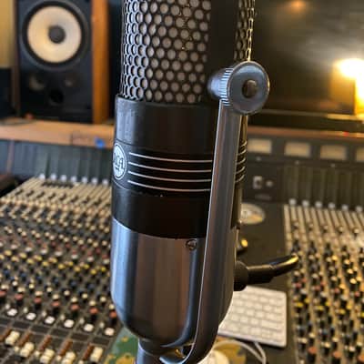 RCA 77-DX Ribbon Microphone 1960s - Silver / Red Badge image 5
