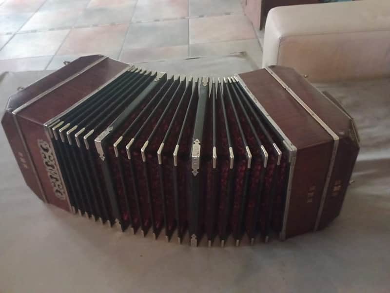 Bandoneon Alfred Arnold – Year 1930 + Original Case of the Era image 1