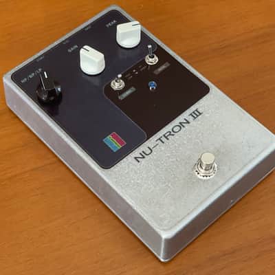Nutron III Envelope Filter (Mutron III Clone) 2024 - Silver, black, blue image 9