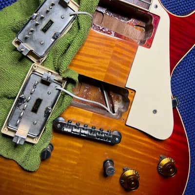 TOKAI SL60 CS Made In Japan 1984 (Mint) image 11
