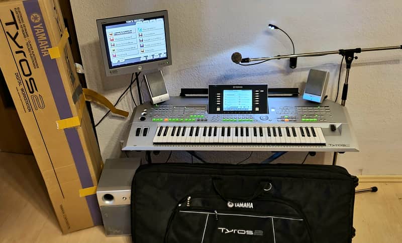 Yamaha Tyros XXL Pack ! USB✅ + 30.000 SONGS + Speakers + Micro + Stand + 80GB ✅Profi Keyboard image 1
