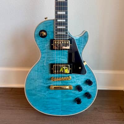 Epiphone Les Paul Custom Quilt Guitar and Les Paul Epilite Case 2025 - Ocean Blue image 1