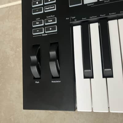 Novation Launchkey 49 MKIII MIDI Keyboard Controller 2020 - Present - Black image 7