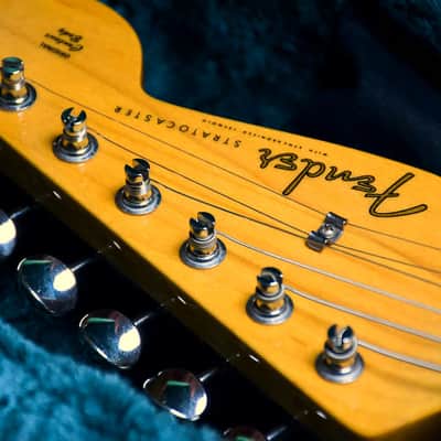 Fender Made in Japan Stratocaster ST62-QT (High Grade Quilt Maple Top) Jungle Burst-2013 image 11