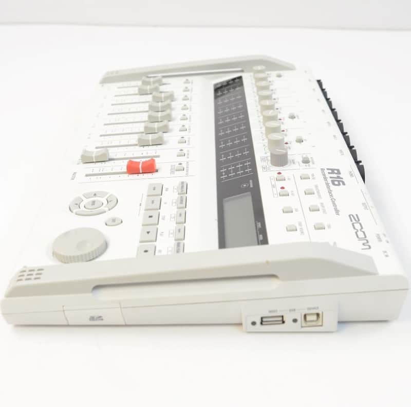 Zoom R16 USB Audio Interface / Digital Multitrack Recorder