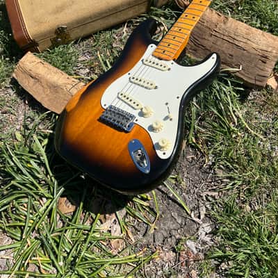Vintage 1st Year 1982 Fender Fullerton 1957 Stratocaster Guitar Reissue image 4