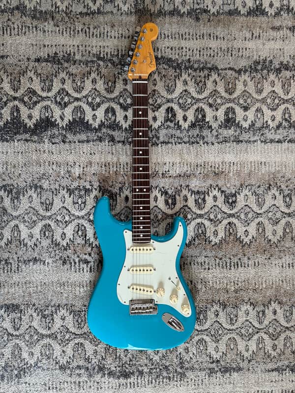 Fender American Professional II Stratocaster with Rosewood Fretboard