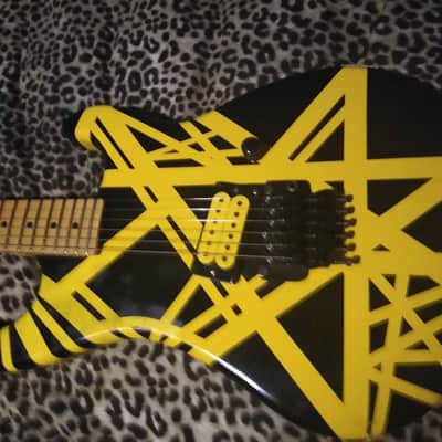 Kramer ,80,S Maple Body Yellow Bumble Bee Striped Paint Job Charvel Japan Neck image 2