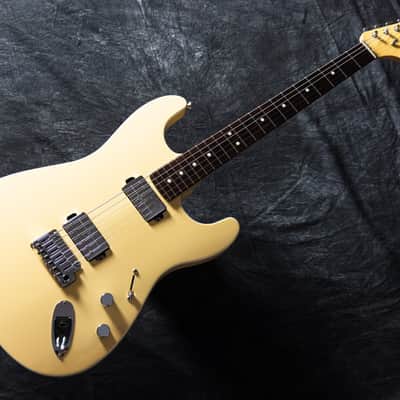 Fender Japan Mami Stratocaster Omochi 2022 - Vintage White - EXCELLENT condition image 4