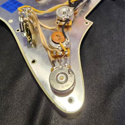 Fender Custom Shop Handwound late 60's Strat Pre-wired pickguard (2018) - Pickups: Grey Bottoms / Pickguard: Light Mint Green image 3