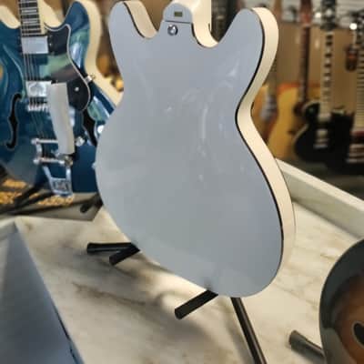 Hagstrom Viking Bass VIKB Simi-Hollow ArchTop  2022 White Gloss image 18