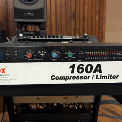 dbx 160A Compressor Limiter 2000s - Black image 1
