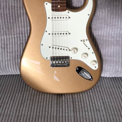 Fender Limited Edition Vintera '70s Stratocaster Hardtail 2020s - Firemist Gold CS '69 Pickups imagen 2
