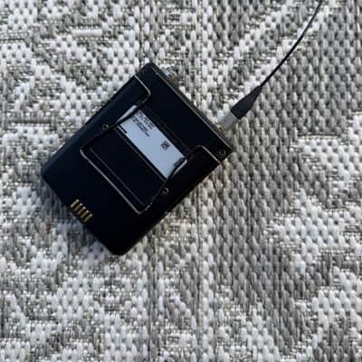 2x Shure AD1-G57 Axient Digital Wireless Bodypack Transmitters with TA4 Connector (G57: 470 to 616 MHz) image 6