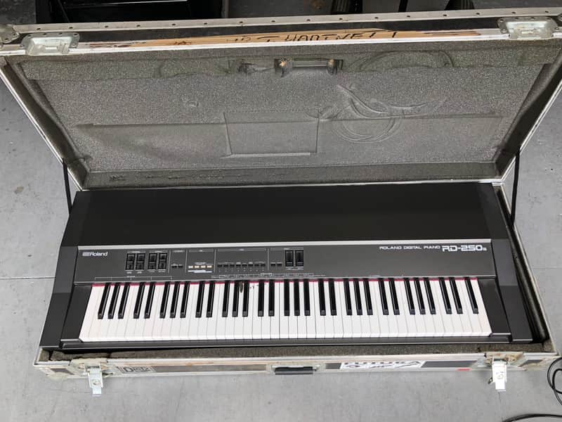 Roland RD-250s with road case image 1