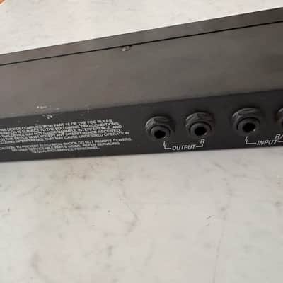 Alesis MicroVerb III 16-Bit Digital Reverb and Delay 1991 - 1996 - Black imagen 8