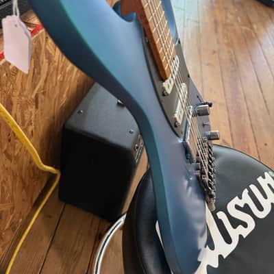 Ibanez Q547-BMM - Headless 7 String Guitar Chameleon Blue image 3
