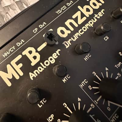 Black Acc/Bnd/Roll/Flam/A/B/CV2/BD1/BD2/RS/CY/OH/CL/CP/LTC/HTC/CB/MA/Shuffle Button cap for MFB Tanzbar Drum Machine image 3