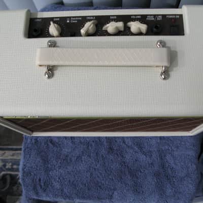 Vox Pathfinder 10 Guitar Amp 2025 - White image 2