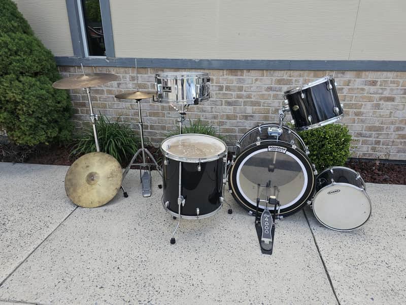 Pearl Forum Series Drum Kit 2000s - Black image 1
