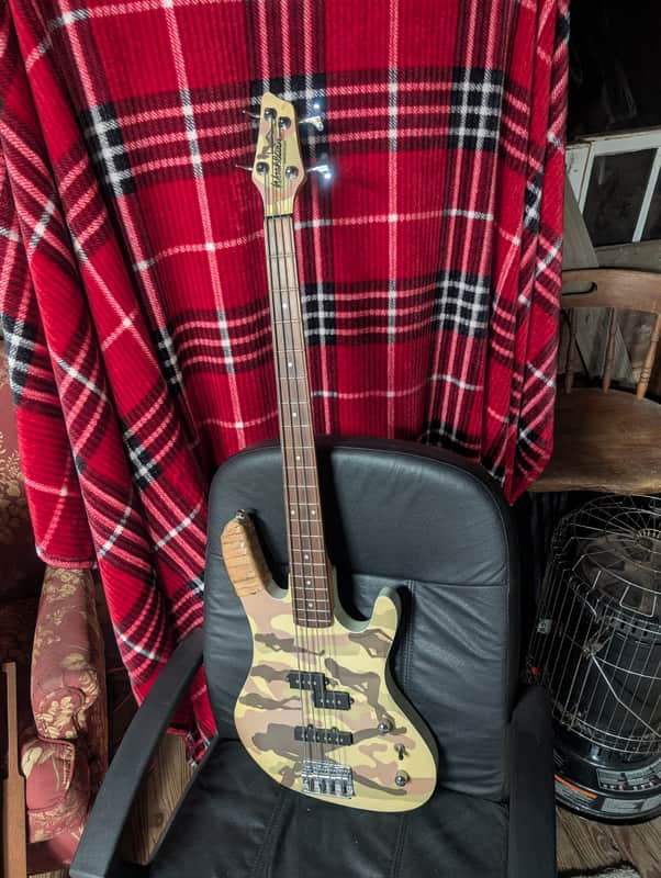 Washburn XB-102 - Camo Ladies image 1