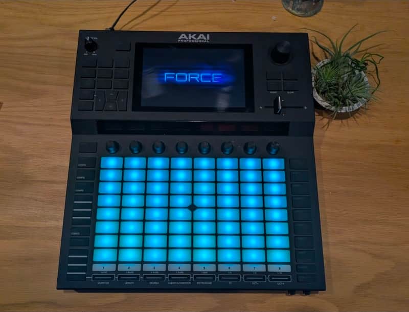 Akai Force Standalone Music Production / DJ Performance System 2019 - Black image 1