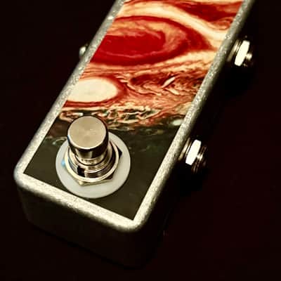 Saturnworks Reversed A/B Switch Box Instrument Input Selector Guitar Pedal with Neutrik Jacks - Handcrafted in California