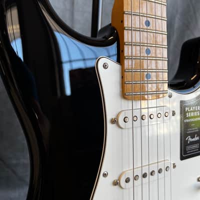 Fender Player Stratocaster, Black, Maple FB - Free Shipping 🇨🇦 🇺🇸 image 5