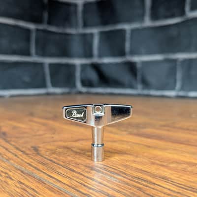 Pearl Drum Key K050 – Chrome – Classic Pearl Tuning Key image 1